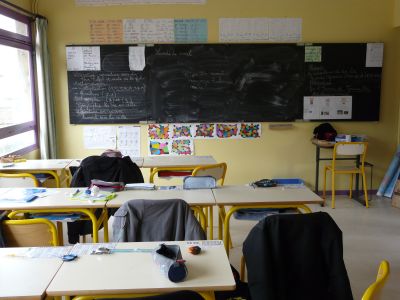 La continuité du travail scolaire est effectué par les équipes éducatives